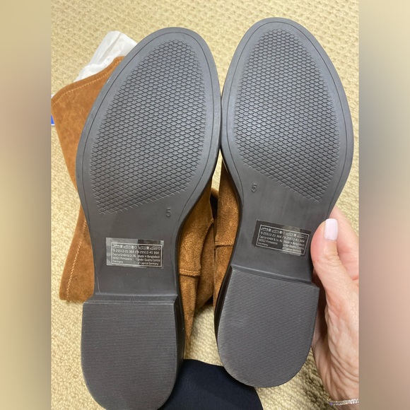 Caprice Shoes Vegan Leather stretch knee boot. NWT - Picture 8 of 9